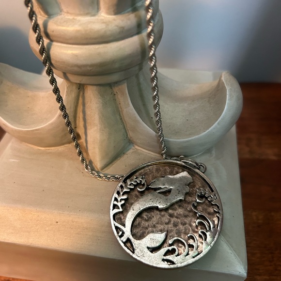 Mermaid Necklace - Picture 4 of 6